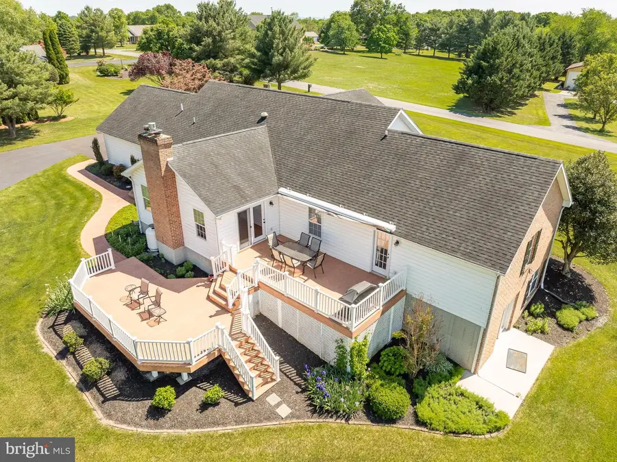 655 Ashton Dr, Falling Waters, WV 25419 - #3