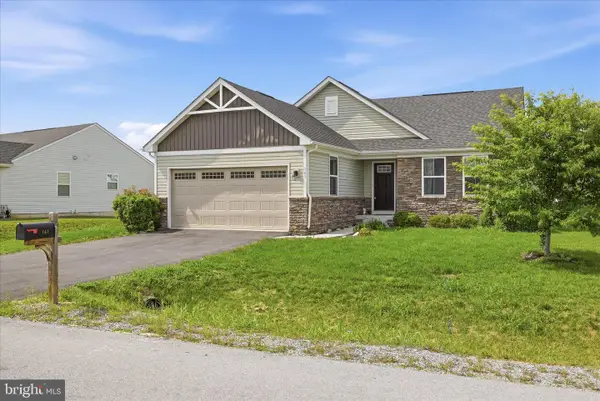 141 Bindweed Ct, BUNKER HILL, WV 25413