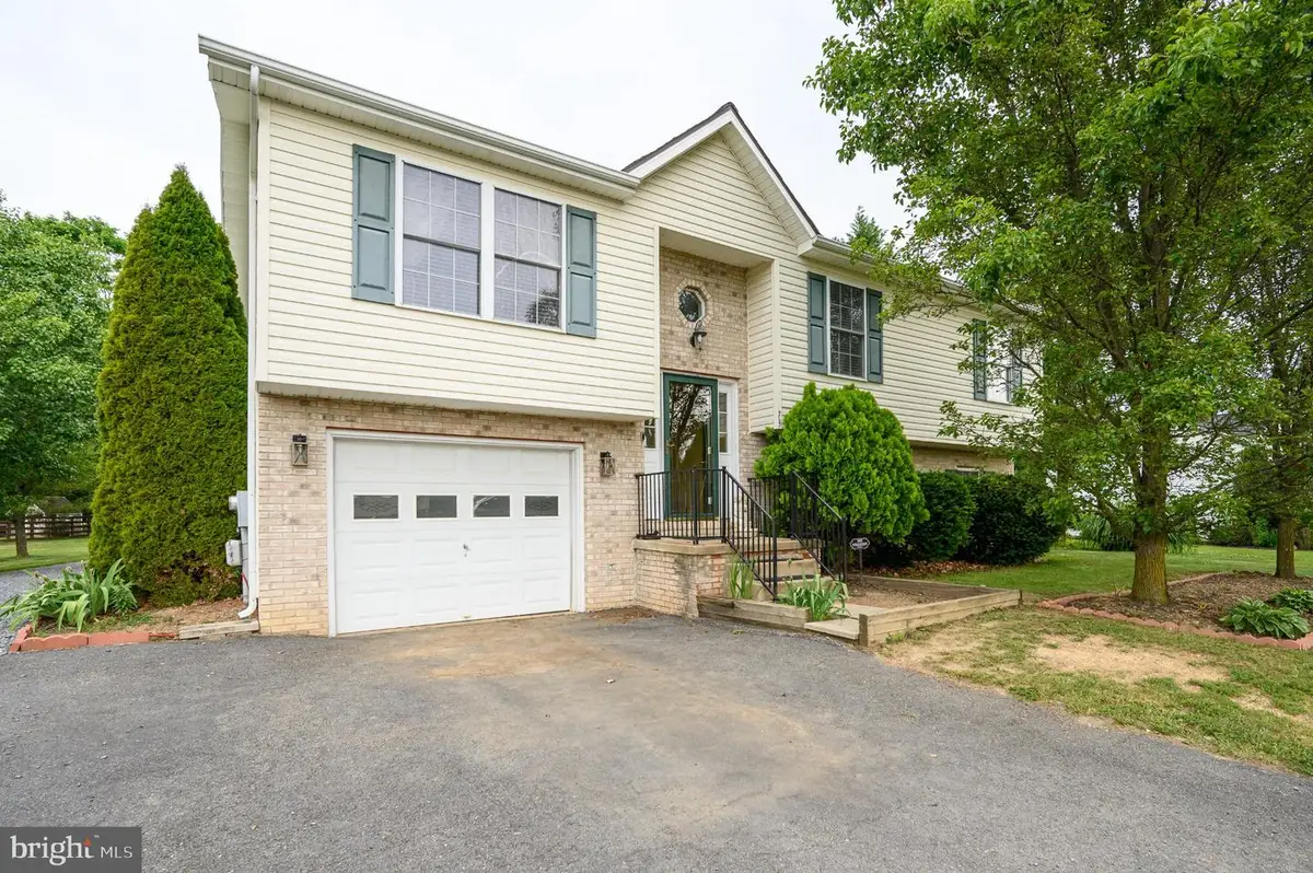 73 Paragon Dr, Bunker Hill, WV 25413 - #1