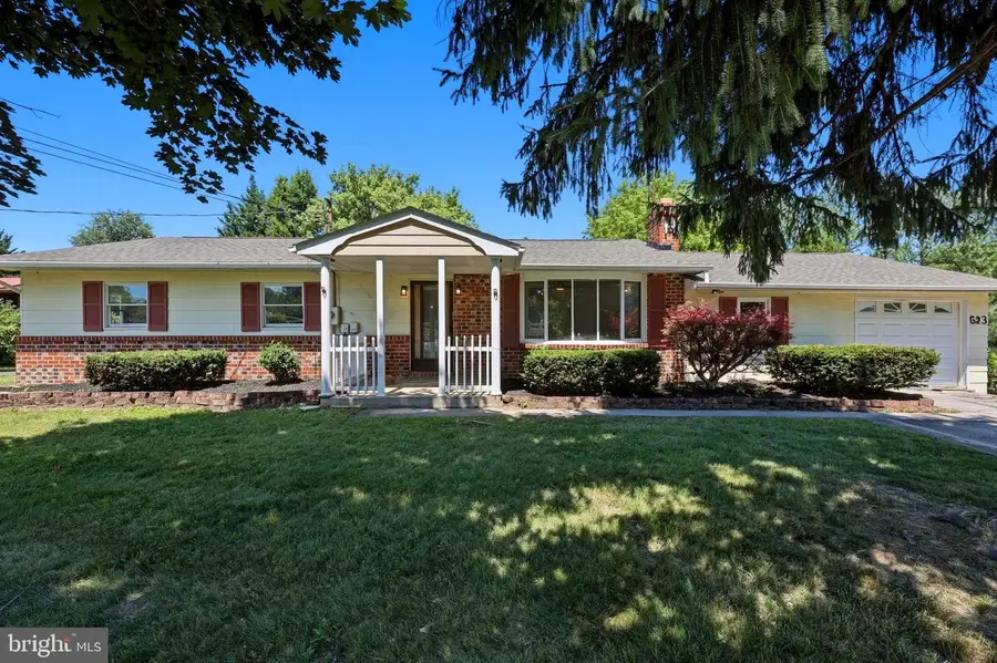 683 Ben Speck Rd, Hedgesville, WV 25427 - #2