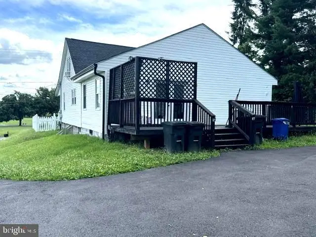7865 Hedgesville Rd, Hedgesville, WV 25427 - #2