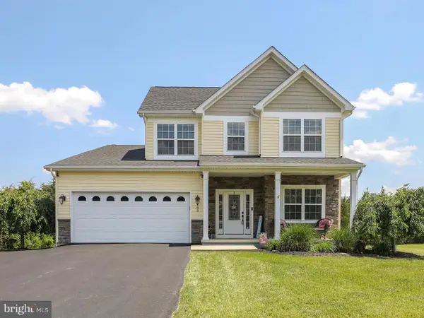 65 Fegan Rd, BUNKER HILL, WV 25413