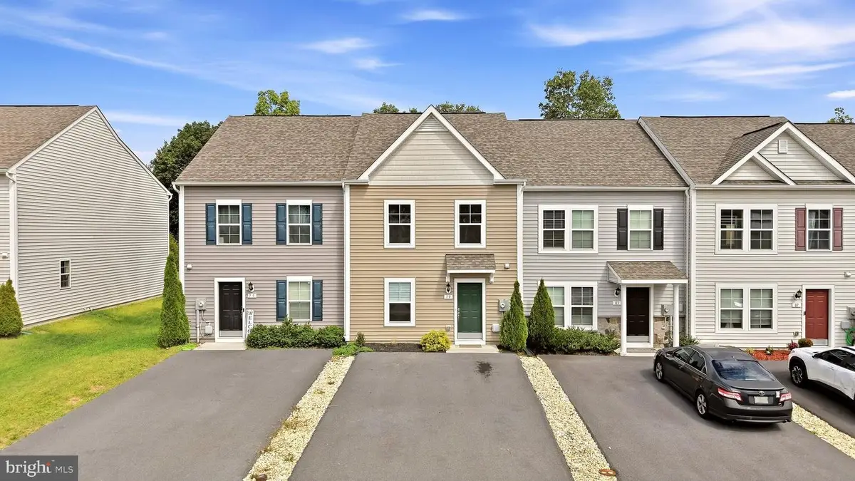 79 Loblolly Dr, Bunker Hill, WV 25413 - #1