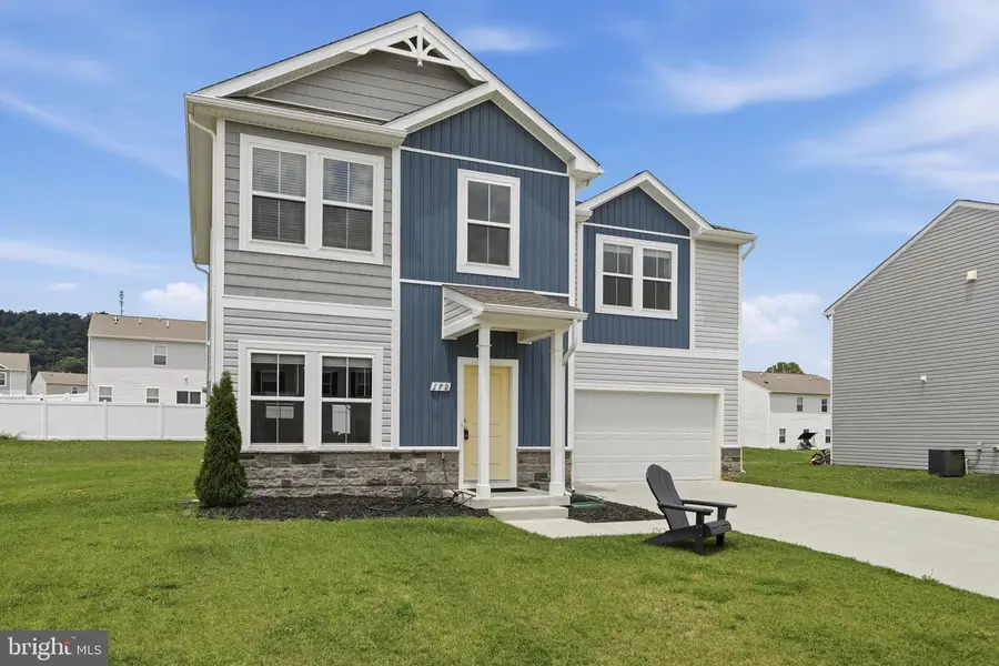 172 Perdiz Rd, Hedgesville, WV 25427 - #2