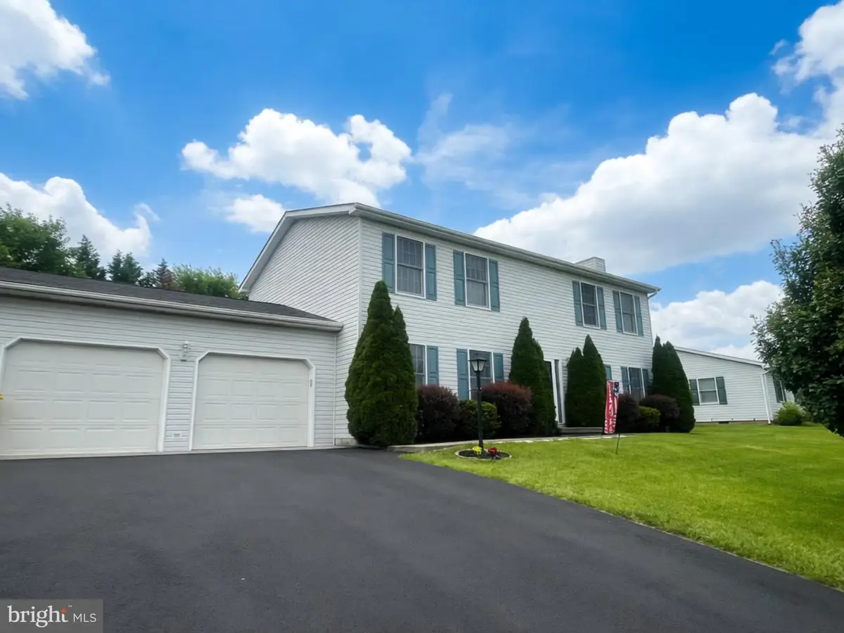 64 Ralphs Ct, Martinsburg, WV 25404 - #1