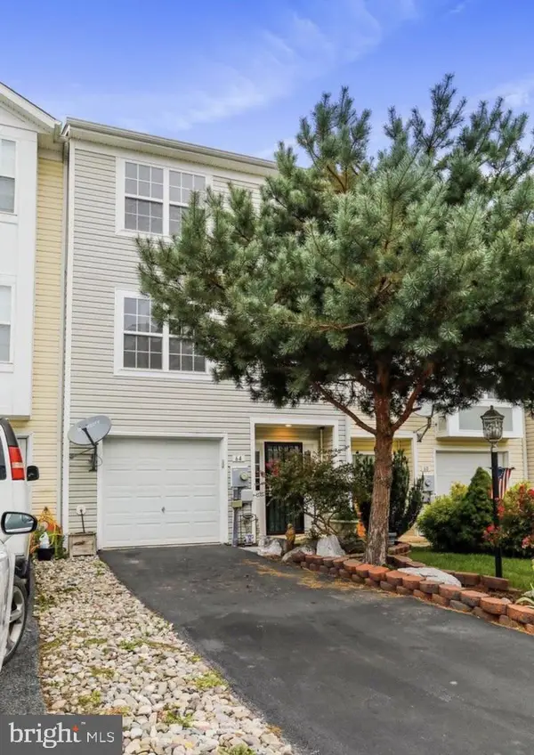 64 Foal Ln, MARTINSBURG, WV 25405