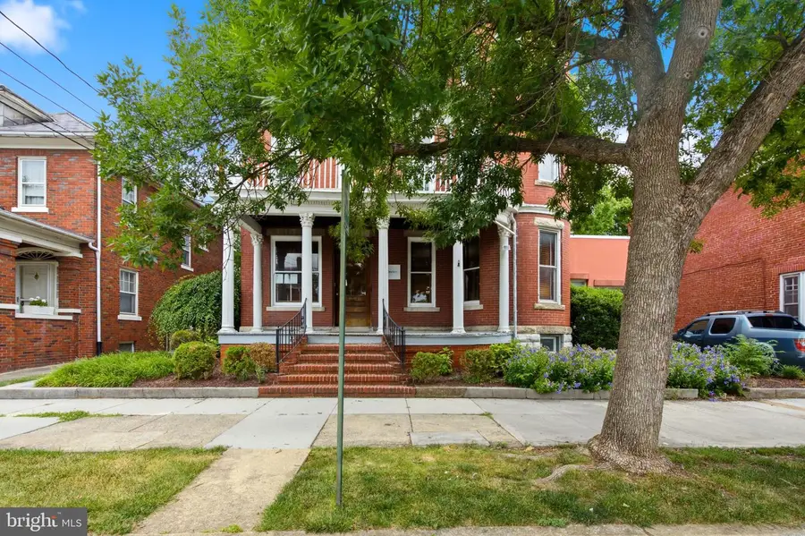 310 W Burke St, Martinsburg, WV 25401 - #2