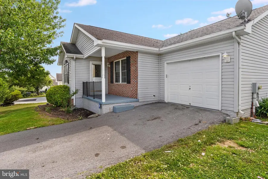 227 Coralberry Dr, Martinsburg, WV 25401 - #2
