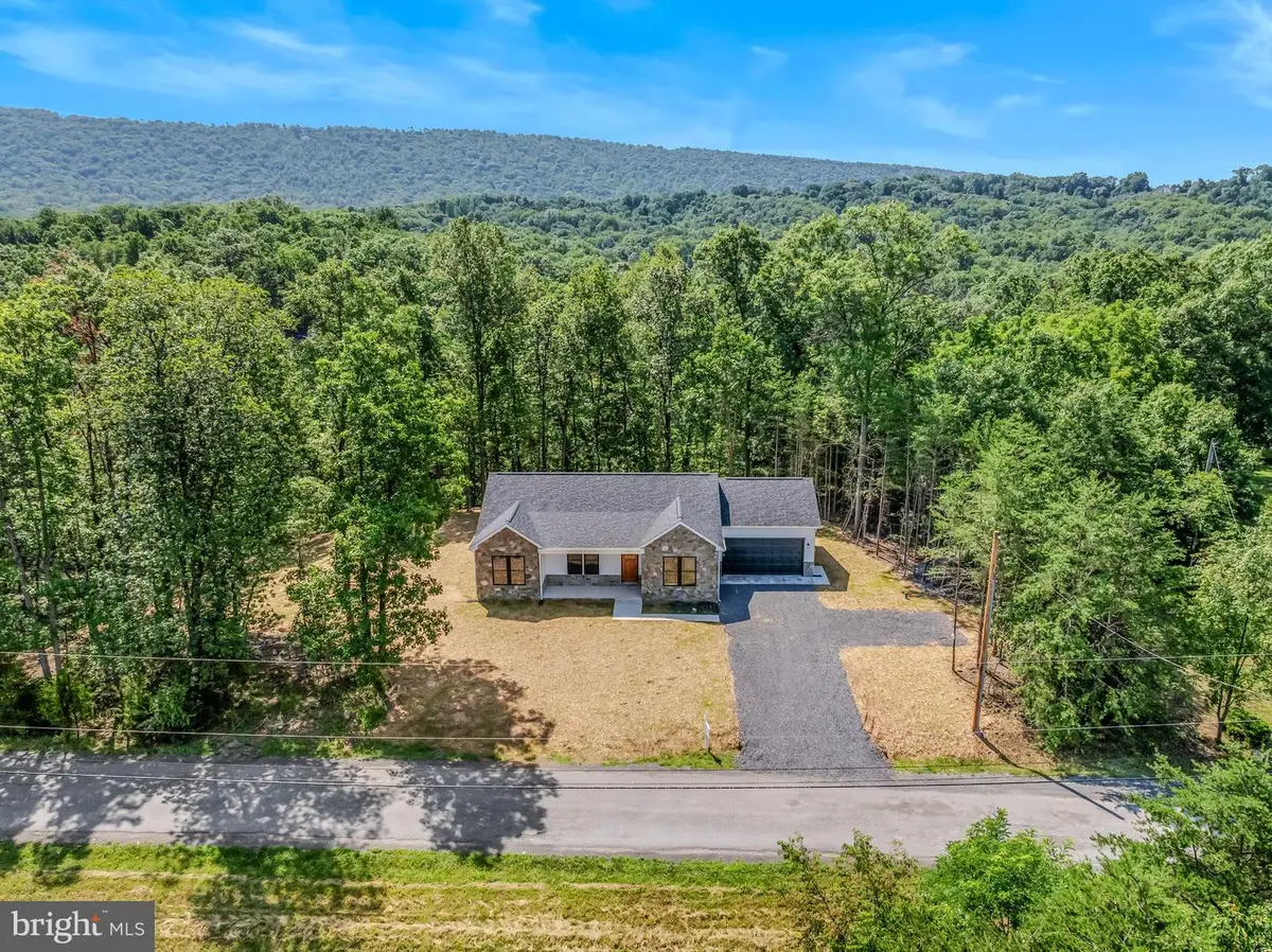 123 Jenkins Rd, Gerrardstown, WV 25420 - #1