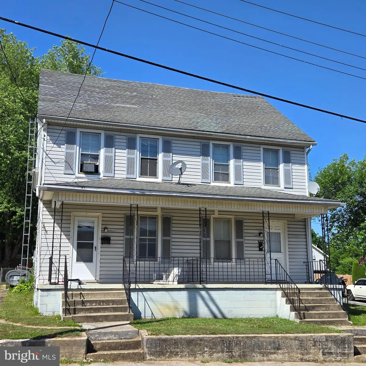 621/623 E Moler Ave, Martinsburg, WV 25404 - #1