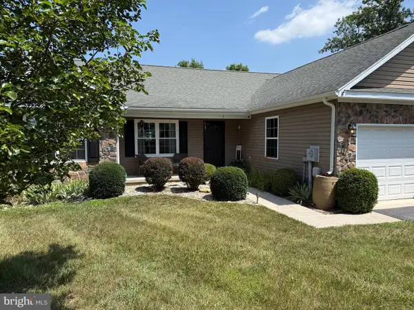 3 Lure Ct, INWOOD, WV 25428