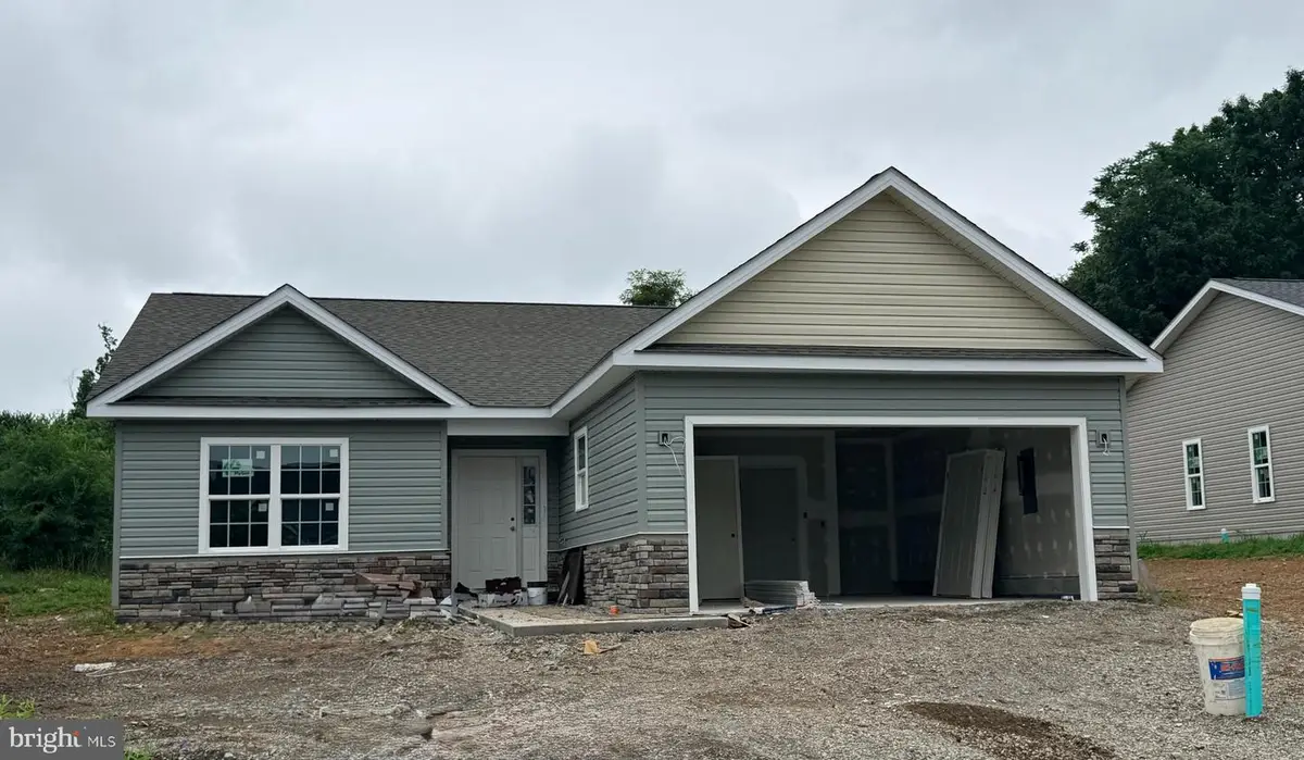 15 Boothbay Dr, Martinsburg, WV 25403 - #1