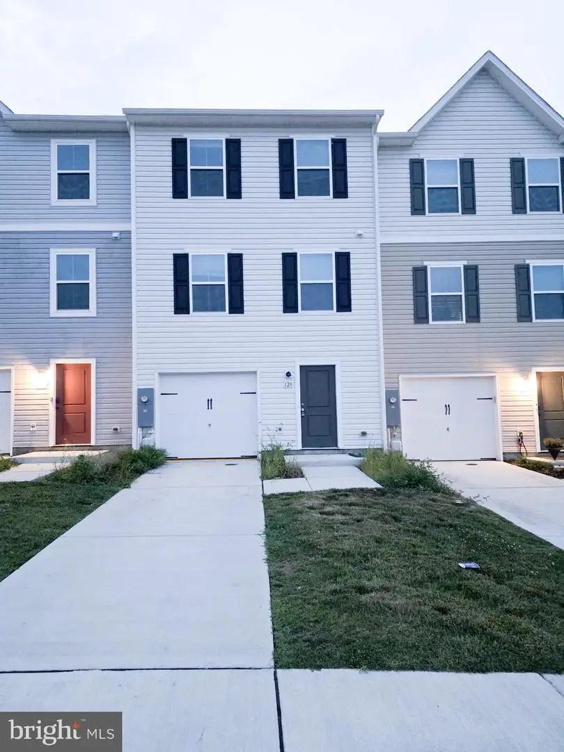128 Rabbit Rd, Hedgesville, WV 25427 - #1