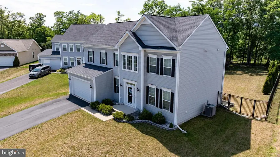 253 Twain St, Gerrardstown, WV 25420 - #2