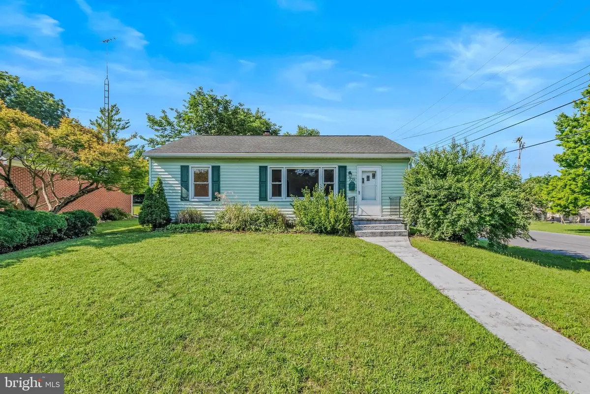 709 Berry St, Martinsburg, WV 25401 - #1