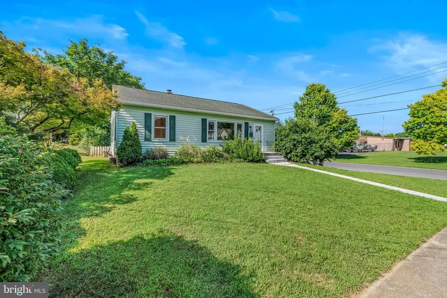 709 Berry St, Martinsburg, WV 25401 - #3