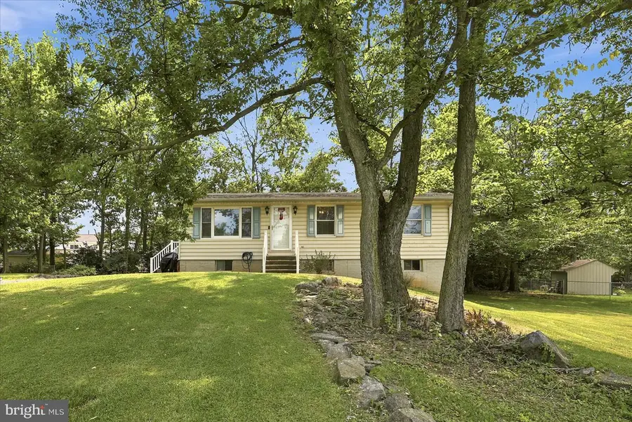 156 Morgan St, Inwood, WV 25428 - #2