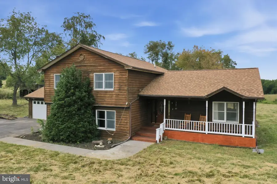 598 White Oaks Dr, Martinsburg, WV 25404 - #2