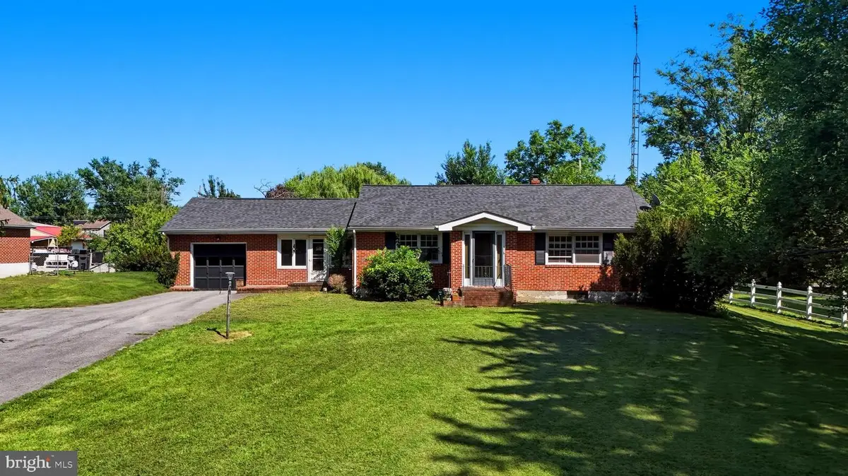 950 Williamsport Pike, Martinsburg, WV 25404 - #1