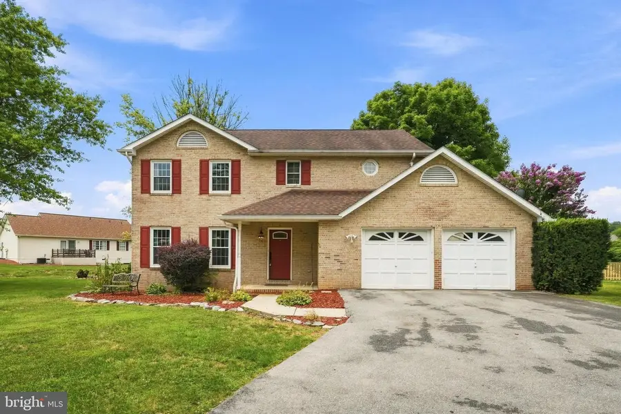 302 Ambler Ln, Falling Waters, WV 25419 - #2