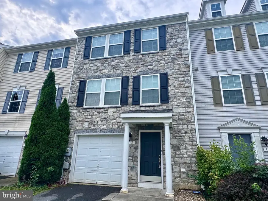 32 Lombard Ln, Bunker Hill, WV 25413 - #2