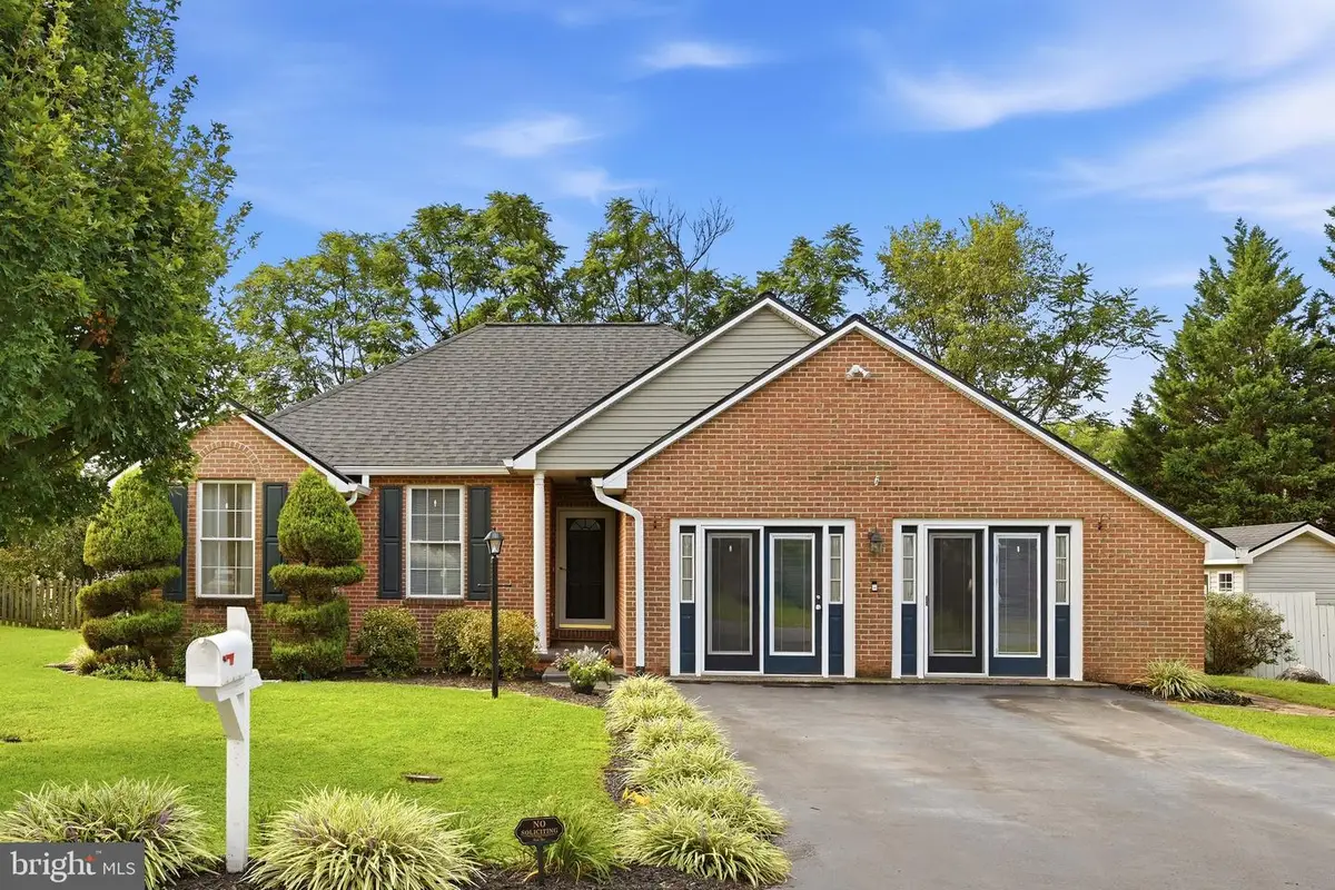 117 Gemstone Dr, Martinsburg, WV 25401 - #1