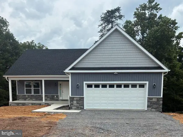 289 Wampum Ln, HEDGESVILLE, WV 25427