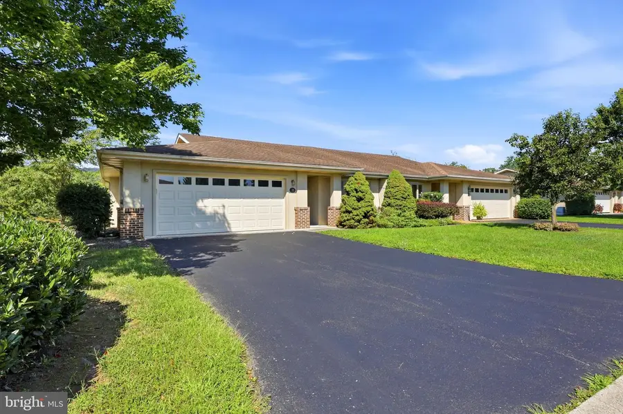 70 Arrowhead Rdg, Hedgesville, WV 25427 - #2