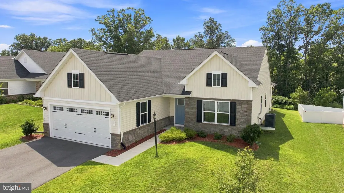 77 Alnwick Ln, Martinsburg, WV 25405 - #1
