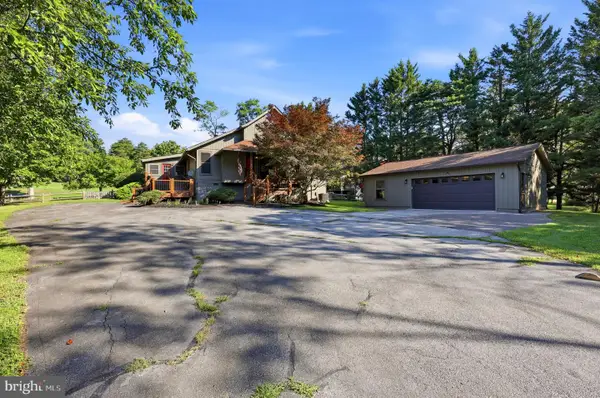 598 Tecumseh Trl, HEDGESVILLE, WV 25427