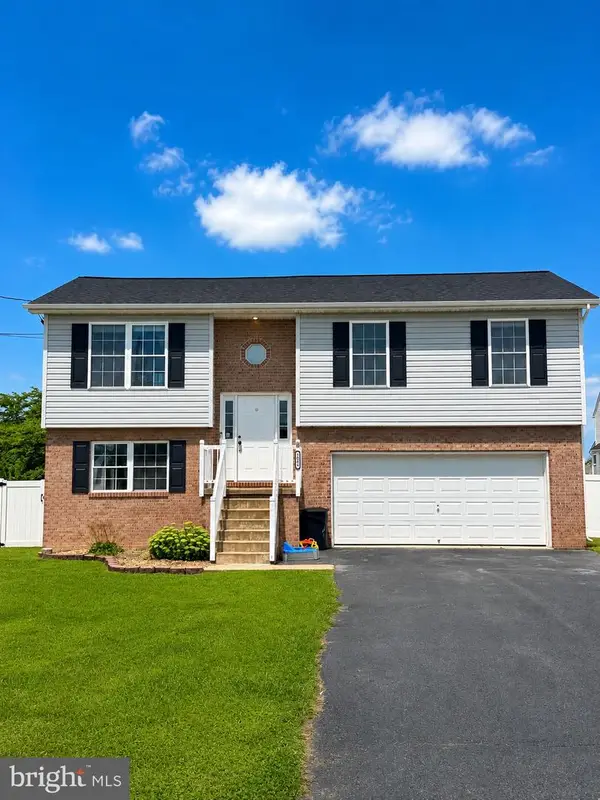 1004 Nash Ct, MARTINSBURG, WV 25401