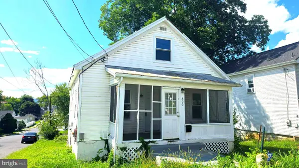 800 N High St, MARTINSBURG, WV 25404