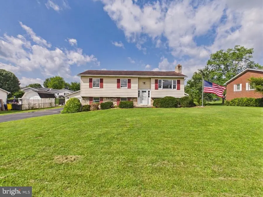 168 Clifford Dr, Martinsburg, WV 25404 - #2