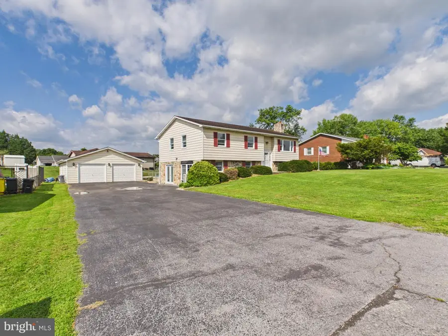 168 Clifford Dr, Martinsburg, WV 25404 - #3