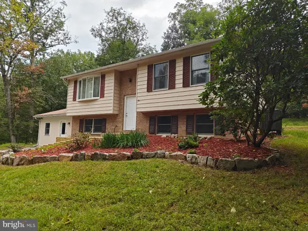36 Snake Ln, HEDGESVILLE, WV 25427
