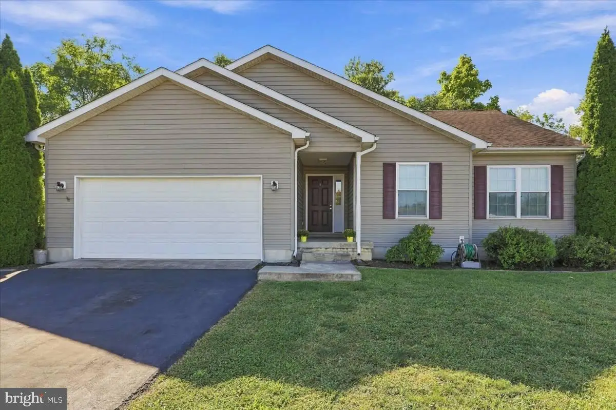 366 Close Dr, Martinsburg, WV 25404 - #1
