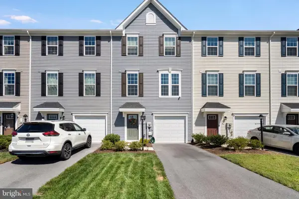 28 Absolution Dr, HEDGESVILLE, WV 25427
