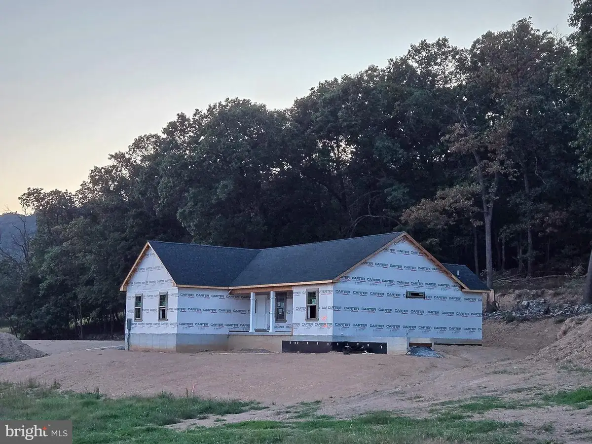 1091 Loop Rd, Gerrardstown, WV 25420 - #1