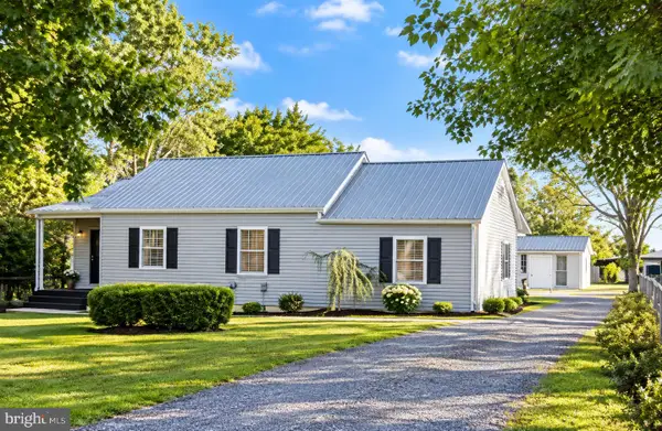54 Specks Run Rd, BUNKER HILL, WV 25413