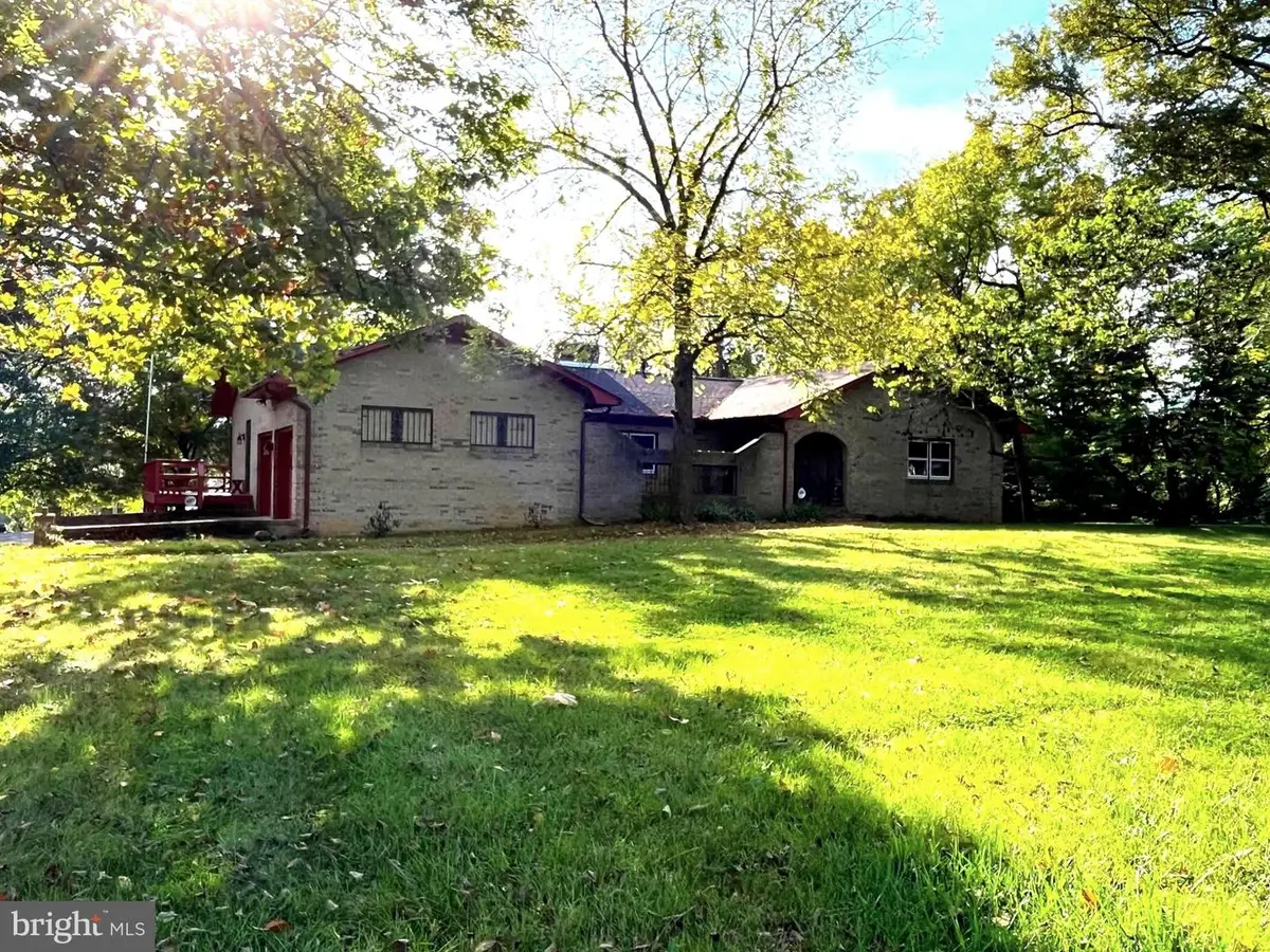 2834 Ridge Rd S, Martinsburg, WV 25403 - #1