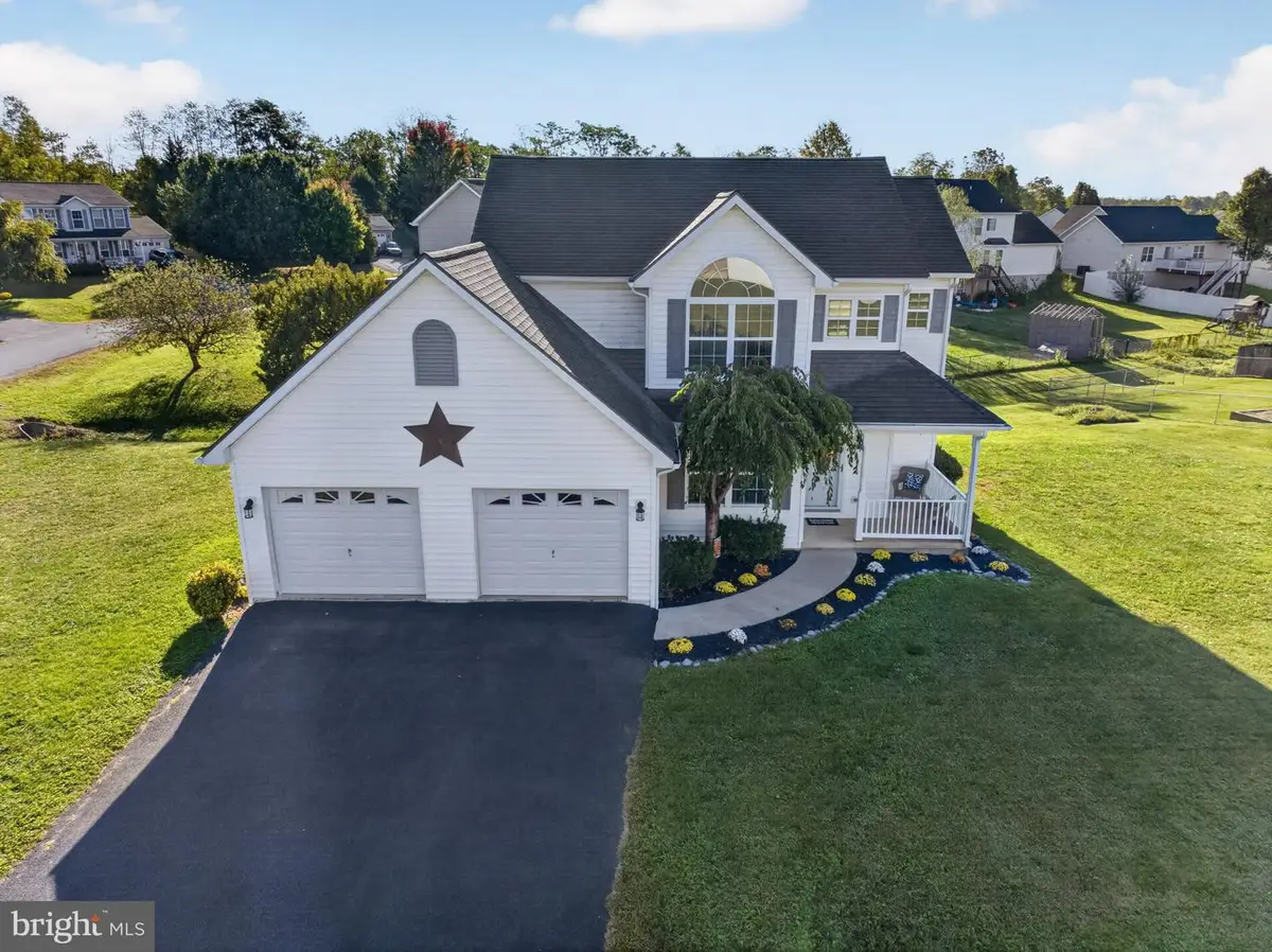 205 Dinali Dr, Martinsburg, WV 25403 - #1
