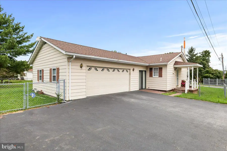 360 Belview Dr, Martinsburg, WV 25404 - #3