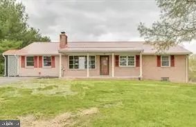 229 Davis Dr, Martinsburg, WV 25404 - #1