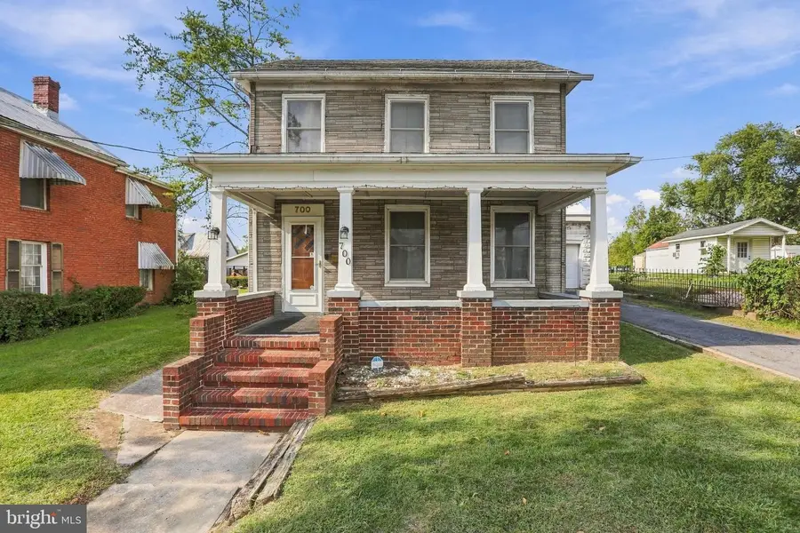 700 N Queen St, Martinsburg, WV 25404 - #2