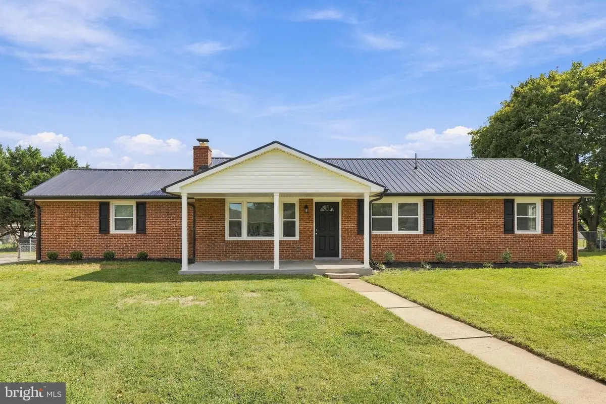 328 Richard St, Martinsburg, WV 25404 - #1