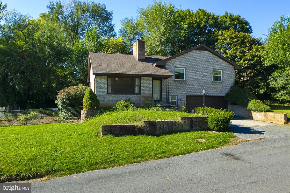 1507 W Race St, Martinsburg, WV 25401 - #1