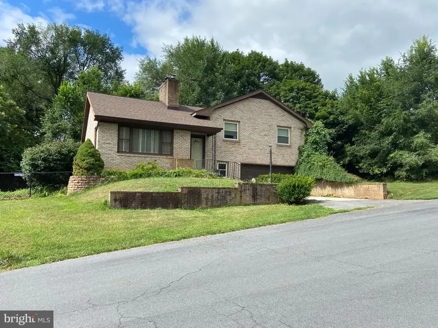 1507 W Race St, Martinsburg, WV 25401 - #2