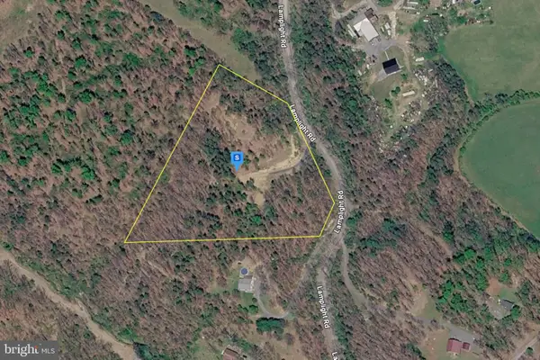 400 Lamplight Rd, INWOOD, WV 25428