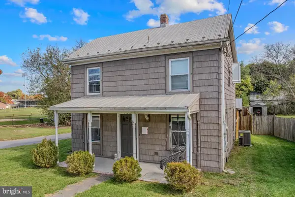 916 S Raleigh St S, MARTINSBURG, WV 25401