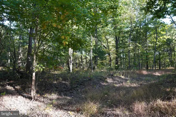 Cedar Ln, MARTINSBURG, WV 25404
